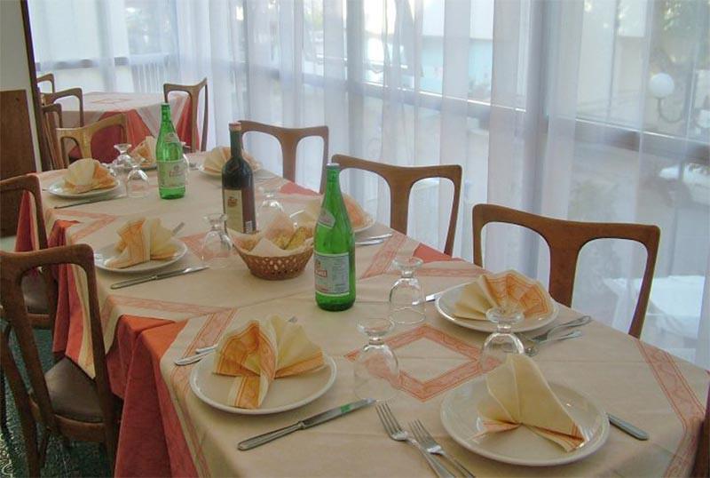 Hotel Bacco Rimini Eksteriør bilde